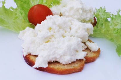 cottage cheese with salad